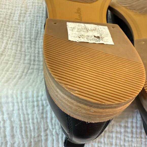 Clarks Collection Edenvale Page Size 9 Low Bootie Chelsea Loafer Black Leather - Picture 10 of 13